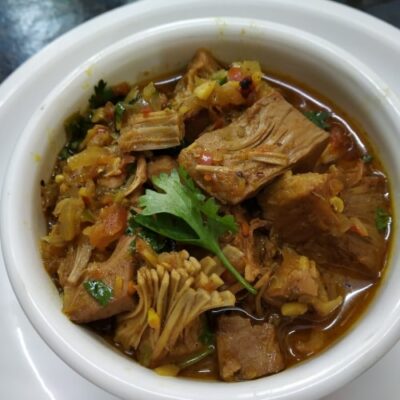 Tender Jackfruit Curry: A Flavorful Vegan North Indian Delight - Plattershare - Recipes, food stories and food lovers Tender Jackfruit Curry: A Flavorful Vegan North Indian Delight - Plattershare - Recipes, food stories and food lovers