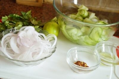 Cool and Refreshing Cucumber Ribbon Salad with Mint-Cilantro Dressing - Plattershare - Recipes, food stories and food lovers Cool and Refreshing Cucumber Ribbon Salad with Mint-Cilantro Dressing - Plattershare - Recipes, food stories and food lovers