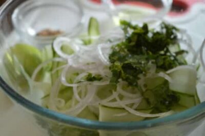 Cool and Refreshing Cucumber Ribbon Salad with Mint-Cilantro Dressing - Plattershare - Recipes, food stories and food lovers Cool and Refreshing Cucumber Ribbon Salad with Mint-Cilantro Dressing - Plattershare - Recipes, food stories and food lovers