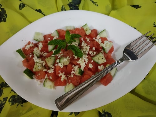 Greek Salad - Plattershare - Recipes, food stories and food enthusiasts