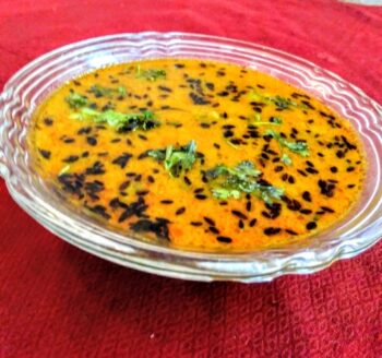 Masaledar Spicy Aalo With Ajwain Methi Puri - Plattershare - Recipes, food stories and food lovers