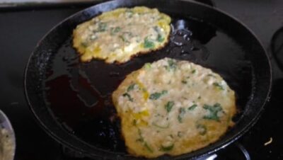 Lauki Pancakes: Savory Indian Bottle Gourd Flatbreads - Plattershare - Recipes, food stories and food lovers Lauki Pancakes: Savory Indian Bottle Gourd Flatbreads - Plattershare - Recipes, food stories and food lovers