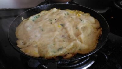 Healthy Moong Dal Cheela (Savory Indian Pancakes) - Plattershare - Recipes, food stories and food lovers Healthy Moong Dal Cheela (Savory Indian Pancakes) - Plattershare - Recipes, food stories and food lovers