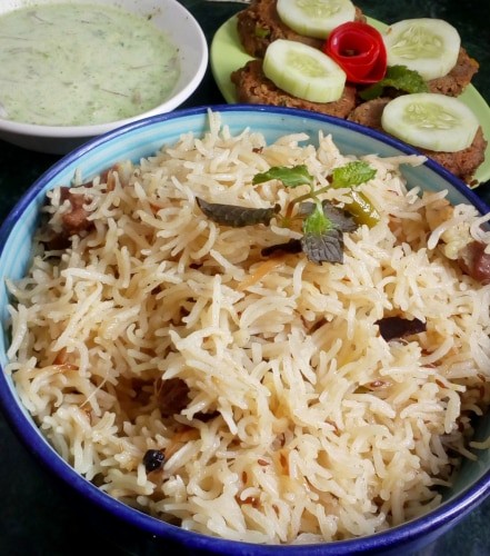 Mutton Yaknee Pulao With Shami Kabab - Plattershare - Recipes, food stories and food lovers