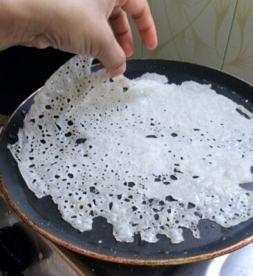 Easy Neer Dosa Recipe: How to Make Soft and Lacy Crepes - Plattershare - Recipes, food stories and food lovers Easy Neer Dosa Recipe: How to Make Soft and Lacy Crepes - Plattershare - Recipes, food stories and food lovers