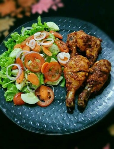 Peri Peri Chicken With Veggie Salad - Plattershare - Recipes, Food Stories And Food Enthusiasts
