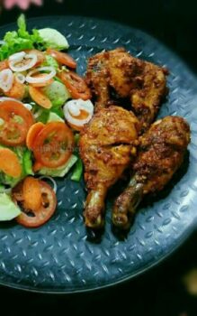 Peri Peri Chicken With Veggie Salad - Plattershare - Recipes, food stories and food lovers