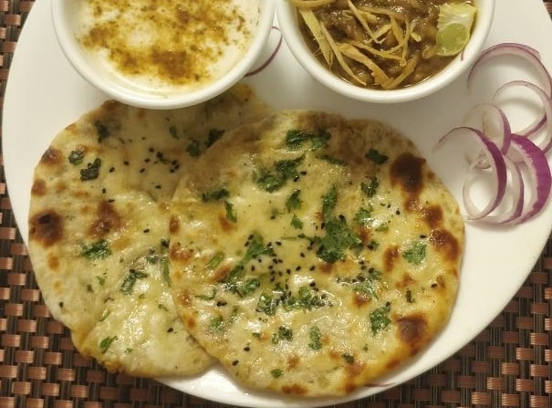 Amritsari Alloo Kulcha Without Yeast - Plattershare - Recipes, Food Stories And Food Enthusiasts