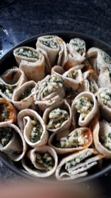 Homemade Spinach & Cottage Cheese Stuffed Cannelloni in Marinara Sauce - Plattershare - Recipes, food stories and food lovers Homemade Spinach & Cottage Cheese Stuffed Cannelloni in Marinara Sauce - Plattershare - Recipes, food stories and food lovers