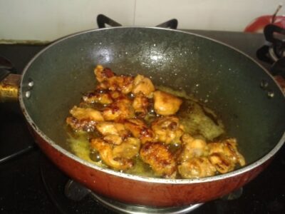 Spicy Chicken Chili: A Flavorful Indo-Chinese Stir-Fry - Plattershare - Recipes, food stories and food lovers Spicy Chicken Chili: A Flavorful Indo-Chinese Stir-Fry - Plattershare - Recipes, food stories and food lovers