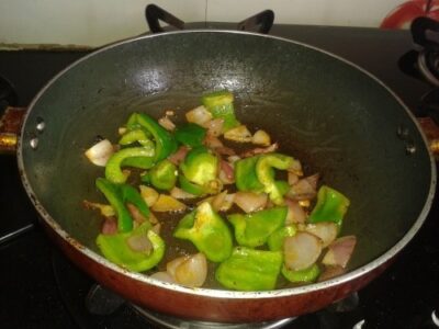 Spicy Chicken Chili: A Flavorful Indo-Chinese Stir-Fry - Plattershare - Recipes, food stories and food lovers Spicy Chicken Chili: A Flavorful Indo-Chinese Stir-Fry - Plattershare - Recipes, food stories and food lovers