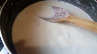 Creamy Lauki Kheer: A Traditional Bengali Dessert - Plattershare - Recipes, food stories and food lovers Creamy Lauki Kheer: A Traditional Bengali Dessert - Plattershare - Recipes, food stories and food lovers