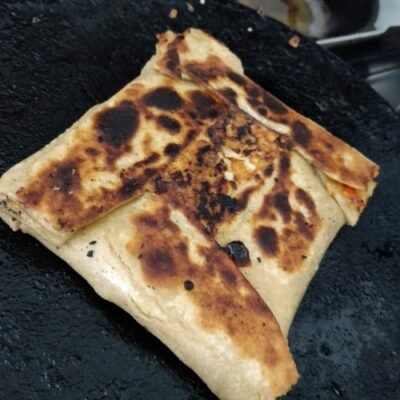 Vegetarian Keema Paratha: A Hearty & Flavorful Flatbread - Plattershare - Recipes, food stories and food lovers Vegetarian Keema Paratha: A Hearty & Flavorful Flatbread - Plattershare - Recipes, food stories and food lovers