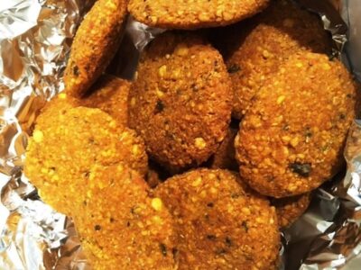 Crispy Kalmi Vada: A Two-Stage Fried Lentil Snack - Plattershare - Recipes, food stories and food lovers Crispy Kalmi Vada: A Two-Stage Fried Lentil Snack - Plattershare - Recipes, food stories and food lovers