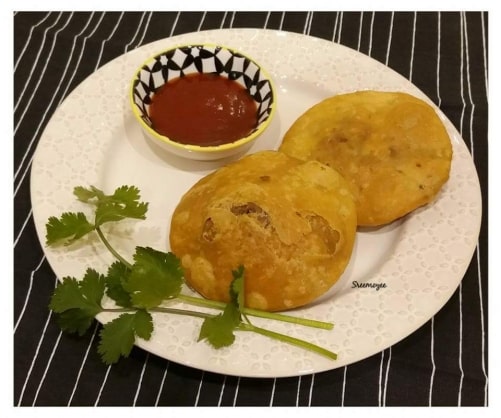 Pyaaz Ki Kachori - Plattershare - Recipes, Food Stories And Food Enthusiasts