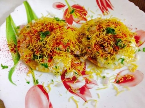 Kachori Chaat - Plattershare - Recipes, Food Stories And Food Enthusiasts