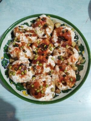 Healthy Sprouts & Potato Chaat: A Flavorful Indian Snack - Plattershare - Recipes, food stories and food lovers Healthy Sprouts & Potato Chaat: A Flavorful Indian Snack - Plattershare - Recipes, food stories and food lovers