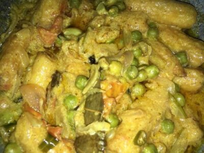 Crispy Baby Corn and Green Pea Biryani: A Vegetarian Delight - Plattershare - Recipes, food stories and food lovers Crispy Baby Corn and Green Pea Biryani: A Vegetarian Delight - Plattershare - Recipes, food stories and food lovers