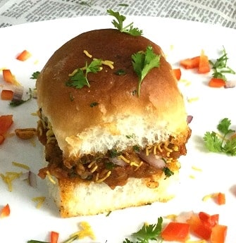 Chatpata Masala Pav - Plattershare - Recipes, food stories and food lovers