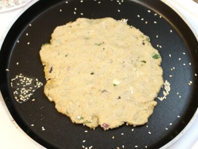 Healthy Bajra Lauki Thalipeeth (Pearl Millet & Bottle Gourd Flatbread) - Plattershare - Recipes, food stories and food lovers Healthy Bajra Lauki Thalipeeth (Pearl Millet & Bottle Gourd Flatbread) - Plattershare - Recipes, food stories and food lovers