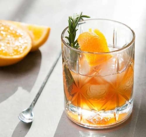 Whiskey And Orange Spiced Tea - Plattershare - Recipes, food stories and food lovers