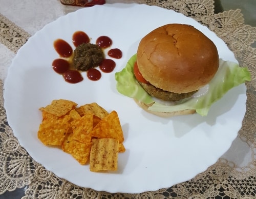 Aloo Tikki Burger - Plattershare - Recipes, Food Stories And Food Enthusiasts