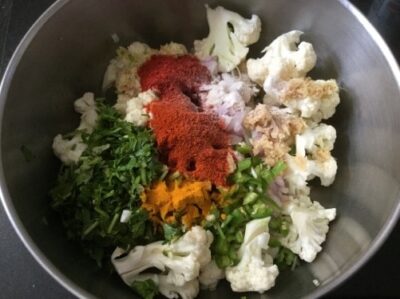 Crispy Gobi Kurkuri: Indian Cauliflower Fritters - Plattershare - Recipes, food stories and food lovers Crispy Gobi Kurkuri: Indian Cauliflower Fritters - Plattershare - Recipes, food stories and food lovers