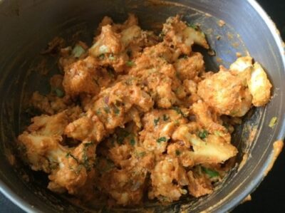Crispy Gobi Kurkuri: Indian Cauliflower Fritters - Plattershare - Recipes, food stories and food lovers Crispy Gobi Kurkuri: Indian Cauliflower Fritters - Plattershare - Recipes, food stories and food lovers