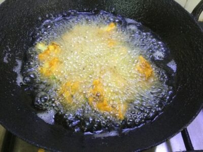Crispy Gobi Kurkuri: Indian Cauliflower Fritters - Plattershare - Recipes, food stories and food lovers Crispy Gobi Kurkuri: Indian Cauliflower Fritters - Plattershare - Recipes, food stories and food lovers