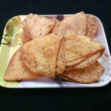 Crispy Nimki - Plattershare - Recipes, food stories and food lovers