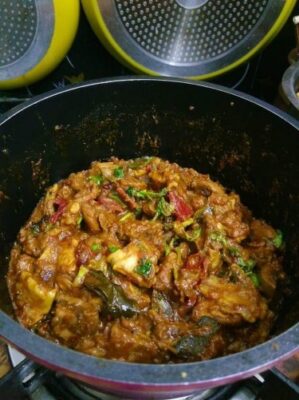 Spicy Chettinad Mutton Chukka (Dry Mutton Curry) - Plattershare - Recipes, food stories and food lovers Spicy Chettinad Mutton Chukka (Dry Mutton Curry) - Plattershare - Recipes, food stories and food lovers