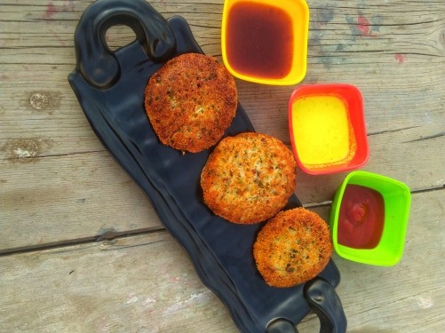 Crispy Tadka Pan Idli: A Flavorful Twist on a South Indian Classic - Plattershare - Recipes, food stories and food lovers Crispy Tadka Pan Idli: A Flavorful Twist on a South Indian Classic - Plattershare - Recipes, food stories and food lovers