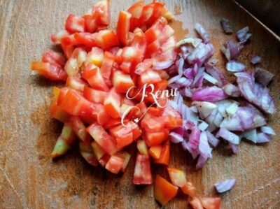 Cheesy Onion Tomato Uttapam: A South Indian Delight - Plattershare - Recipes, food stories and food lovers Cheesy Onion Tomato Uttapam: A South Indian Delight - Plattershare - Recipes, food stories and food lovers