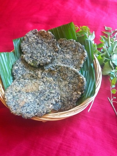 Ulundu Adai: Savory South Indian Black Gram Pancakes - Plattershare - Recipes, food stories and food lovers Ulundu Adai: Savory South Indian Black Gram Pancakes - Plattershare - Recipes, food stories and food lovers