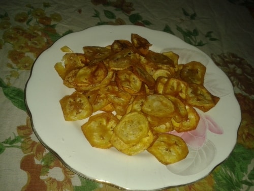Crispy South Indian Banana Chips Recipe - Plattershare - Recipes, food stories and food lovers Crispy South Indian Banana Chips Recipe - Plattershare - Recipes, food stories and food lovers