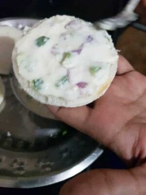 Crispy Bread Uttapam: A Flavorful South Indian Twist - Plattershare - Recipes, food stories and food lovers Crispy Bread Uttapam: A Flavorful South Indian Twist - Plattershare - Recipes, food stories and food lovers