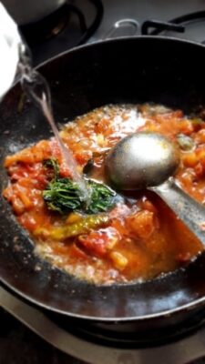 Restorative Tomato Rasam with Black Pepper & Cumin - Plattershare - Recipes, food stories and food lovers Restorative Tomato Rasam with Black Pepper & Cumin - Plattershare - Recipes, food stories and food lovers