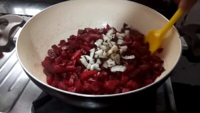 Vibrant Beetroot Poriyal: A South Indian Delight - Plattershare - Recipes, food stories and food lovers Vibrant Beetroot Poriyal: A South Indian Delight - Plattershare - Recipes, food stories and food lovers