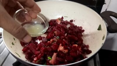 Vibrant Beetroot Poriyal: A South Indian Delight - Plattershare - Recipes, food stories and food lovers Vibrant Beetroot Poriyal: A South Indian Delight - Plattershare - Recipes, food stories and food lovers