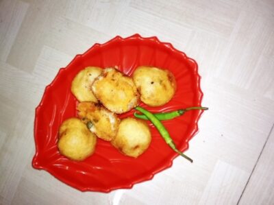 Idli Vada - Delicious Deep-Fried Ball - Plattershare - Recipes, food stories and food lovers