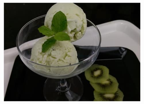 Kiwi Ice Cream - Plattershare - Recipes, food stories and food lovers