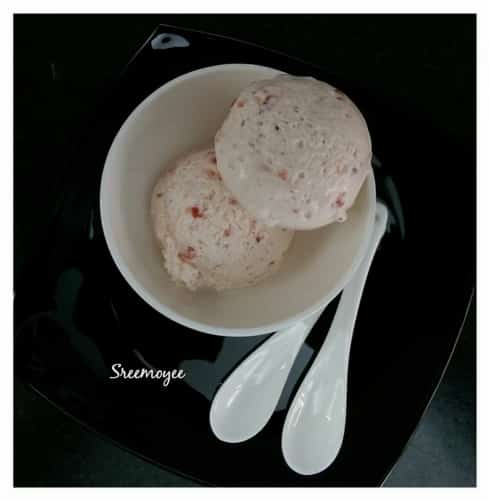 Strawberry Ice Cream - Plattershare - Recipes, Food Stories And Food Enthusiasts