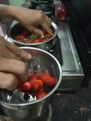 Strawberry-Apple Kulfi with Dry Fruits: A Refreshing Indian Treat - Plattershare - Recipes, food stories and food lovers Strawberry-Apple Kulfi with Dry Fruits: A Refreshing Indian Treat - Plattershare - Recipes, food stories and food lovers