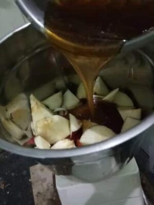 Strawberry-Apple Kulfi with Dry Fruits: A Refreshing Indian Treat - Plattershare - Recipes, food stories and food lovers Strawberry-Apple Kulfi with Dry Fruits: A Refreshing Indian Treat - Plattershare - Recipes, food stories and food lovers