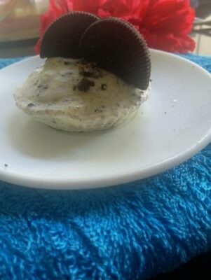 No-Churn Oreo Vanilla Ice Cream: A Creamy, Dreamy Dessert - Plattershare - Recipes, food stories and food lovers No-Churn Oreo Vanilla Ice Cream: A Creamy, Dreamy Dessert - Plattershare - Recipes, food stories and food lovers
