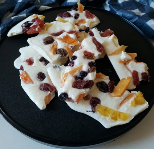 Frozen Yogurt Fruit Bark - Plattershare - Recipes, food stories and food lovers