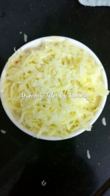 Creamy Cheesy Potato Bake: A Comfort Food Classic - Plattershare - Recipes, food stories and food lovers Creamy Cheesy Potato Bake: A Comfort Food Classic - Plattershare - Recipes, food stories and food lovers