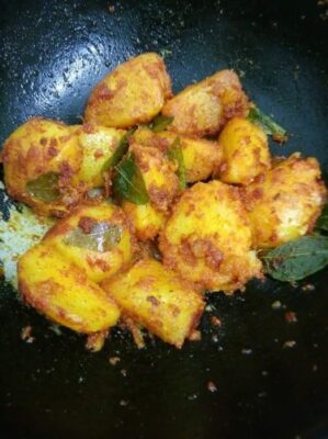 Crispy South Indian Potato Roast: An Easy & Flavorful Side Dish - Plattershare - Recipes, food stories and food lovers Crispy South Indian Potato Roast: An Easy & Flavorful Side Dish - Plattershare - Recipes, food stories and food lovers