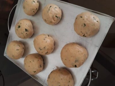 Spicy Potato-Stuffed Whole Wheat Buns (No Knead!) - Plattershare - Recipes, food stories and food lovers Spicy Potato-Stuffed Whole Wheat Buns (No Knead!) - Plattershare - Recipes, food stories and food lovers