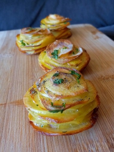Parmesan Potato Stacks - Plattershare - Recipes, Food Stories And Food Enthusiasts